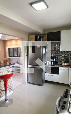 Apartamento à venda com 118m², 3 quartos e 1 vaga Apartamento à venda com 118m², 3 quartos e 1 vagaCozinha