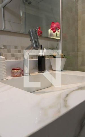 Apartamento à venda com 118m², 3 quartos e 1 vaga Apartamento à venda com 118m², 3 quartos e 1 vagaBanheiro da Suíte