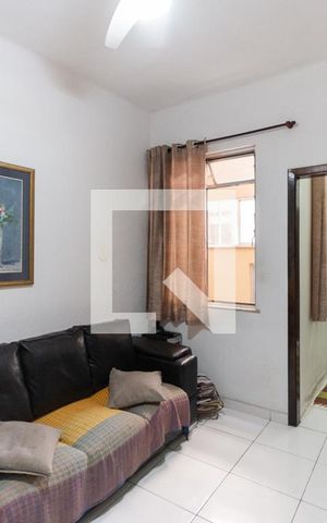 Apartamento à venda com 73m², 2 quartos e sem vagaSala