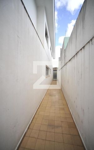 Casa à venda com 240m², 3 quartos e 3 vagasCorredor do Quintal