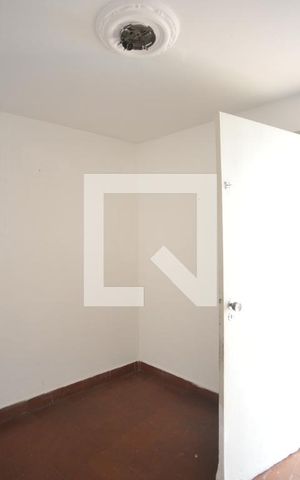 Casa à venda com 240m², 3 quartos e 3 vagasQuarto de Serviço