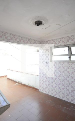 Casa à venda com 240m², 3 quartos e 3 vagasÁrea de Serviço e Terraço