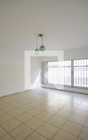 Casa à venda com 240m², 3 quartos e 3 vagasSala