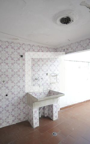 Casa à venda com 240m², 3 quartos e 3 vagasÁrea de Serviço e Terraço