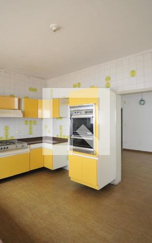 Casa à venda com 240m², 3 quartos e 3 vagasCozinha