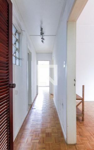 Apartamento para alugar com 77m², 3 quartos e 1 vagaCorredor