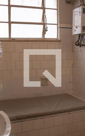 Apartamento à venda com 130m², 3 quartos e sem vaga Apartamento à venda com 130m², 3 quartos e sem vagaBanheiro