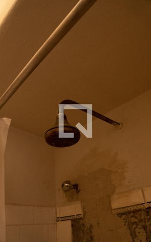 Apartamento à venda com 130m², 3 quartos e sem vaga Apartamento à venda com 130m², 3 quartos e sem vagaBanheiro de Serviço