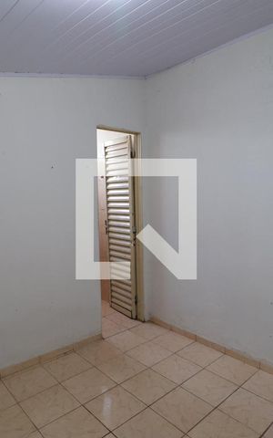 Casa para alugar com 35m², 1 quarto e sem vagaQuarto