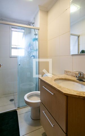 Apartamento à venda com 141m², 2 quartos e 2 vagas Apartamento à venda com 141m², 2 quartos e 2 vagasBanheiro da Suíte
