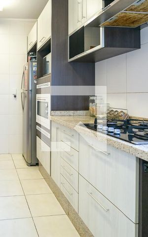 Apartamento à venda com 141m², 2 quartos e 2 vagas Apartamento à venda com 141m², 2 quartos e 2 vagasCozinha