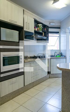 Apartamento à venda com 141m², 2 quartos e 2 vagas Apartamento à venda com 141m², 2 quartos e 2 vagasCozinha