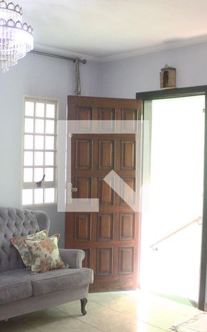 Casa à venda com 280m², 4 quartos e 2 vagasSala