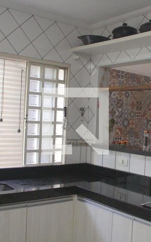 Casa à venda com 280m², 4 quartos e 2 vagasCozinha