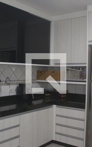 Casa à venda com 280m², 4 quartos e 2 vagasCozinha