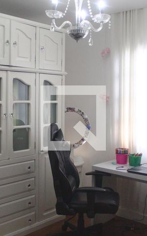 Casa à venda com 280m², 4 quartos e 2 vagasQuarto 2 - Suíte