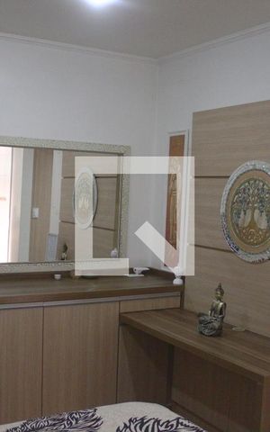 Casa à venda com 280m², 4 quartos e 2 vagasQuarto 3 - Suíte