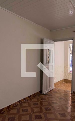 Casa à venda com 240m², 2 quartos e 8 vagasSala