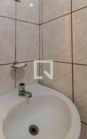 Casa à venda com 240m², 2 quartos e 8 vagasBanheiro