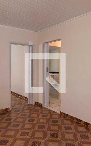 Casa à venda com 240m², 2 quartos e 8 vagasSala