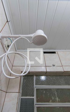 Casa à venda com 240m², 2 quartos e 8 vagasBanheiro