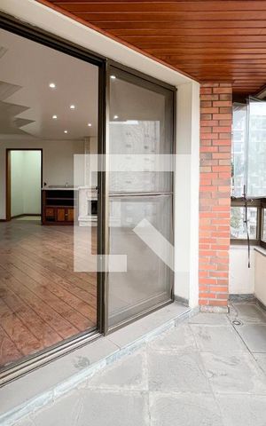 Apartamento para alugar com 160m², 4 quartos e 3 vagasVaranda