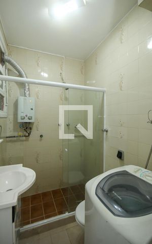 Studio para alugar com 36m², 1 quarto e sem vaga Studio para alugar com 36m², 1 quarto e sem vagaBanheiro