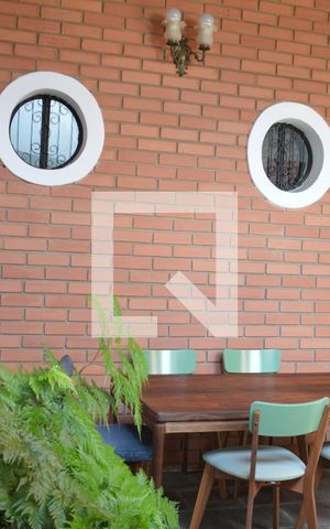 Casa à venda com 258m², 3 quartos e 4 vagasDetalhe