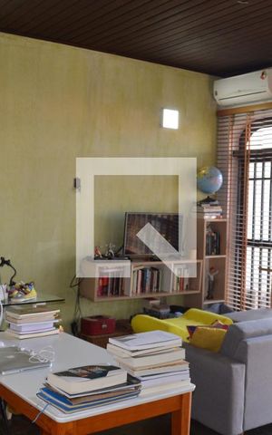 Casa à venda com 258m², 3 quartos e 4 vagasSala 3