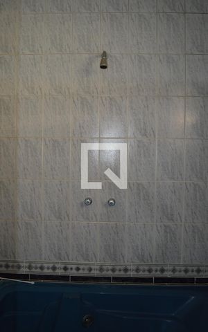 Casa à venda com 258m², 3 quartos e 4 vagasDetalhe banheiro