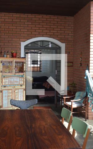 Casa à venda com 258m², 3 quartos e 4 vagasÁrea de luz integrada