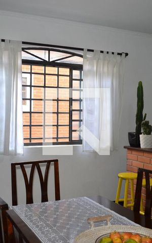 Casa à venda com 258m², 3 quartos e 4 vagasSala 2
