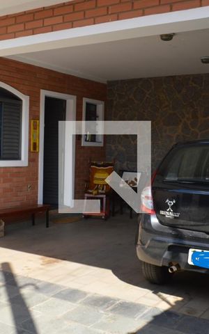 Casa à venda com 258m², 3 quartos e 4 vagasgaragem 