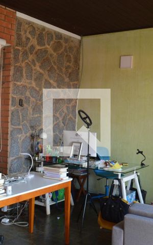 Casa à venda com 258m², 3 quartos e 4 vagasSala 3