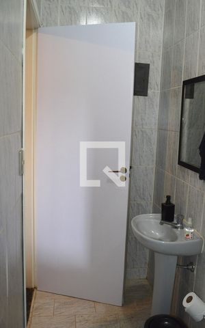 Casa à venda com 258m², 3 quartos e 4 vagasBanheiro escritório