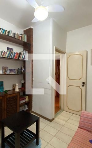 Casa à venda com 1250m², 4 quartos e 2 vagas Casa à venda com 1250m², 4 quartos e 2 vagasQuarto 1