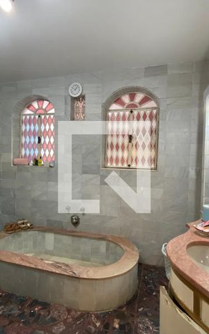 Casa à venda com 1250m², 4 quartos e 2 vagas Casa à venda com 1250m², 4 quartos e 2 vagasBanheiro do Quarto 3