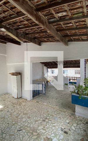 Casa à venda com 1250m², 4 quartos e 2 vagas Casa à venda com 1250m², 4 quartos e 2 vagasTerraço