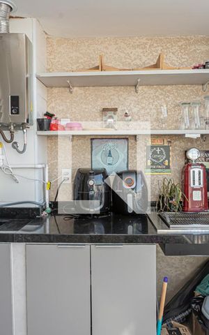 Apartamento à venda com 64m², 3 quartos e 1 vaga Apartamento à venda com 64m², 3 quartos e 1 vagaVaranda e área de serviço