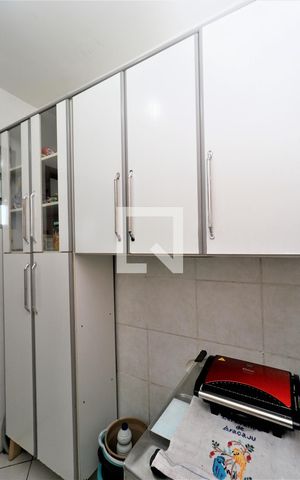 Casa à venda com 104m², 3 quartos e 2 vagasQuarto de Serviço