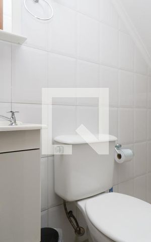 Casa à venda com 104m², 3 quartos e 2 vagasLavabo