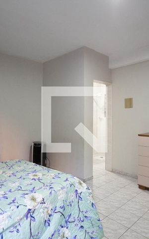 Casa à venda com 150m², 4 quartos e 3 vagas Casa à venda com 150m², 4 quartos e 3 vagasSuíte 1