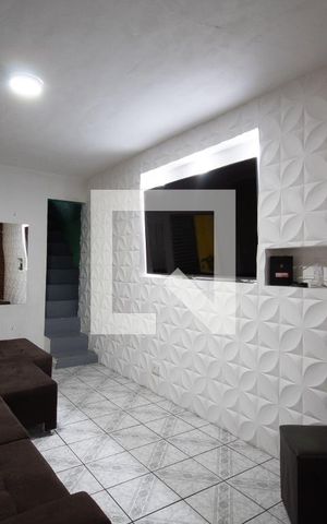 Casa à venda com 150m², 4 quartos e 3 vagas Casa à venda com 150m², 4 quartos e 3 vagasSala