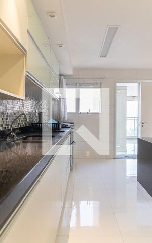 Apartamento à venda com 213m², 4 quartos e 6 vagasCozinha