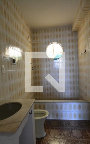 Apartamento à venda com 90m², 2 quartos e 2 vagasBanheiro da Suite