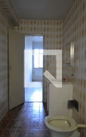 Apartamento à venda com 90m², 2 quartos e 2 vagasBanheiro da Suite