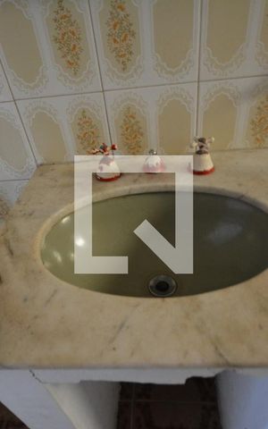 Apartamento à venda com 90m², 2 quartos e 2 vagasBanheiro da Suite