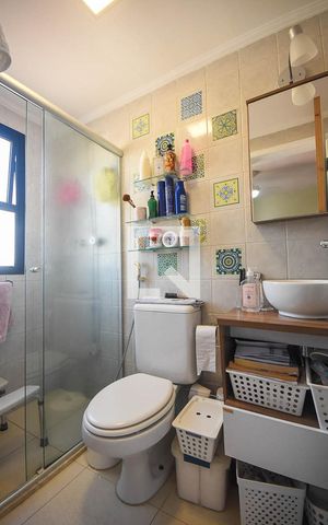 Apartamento à venda com 110m², 3 quartos e 2 vagas Apartamento à venda com 110m², 3 quartos e 2 vagasBanheiro