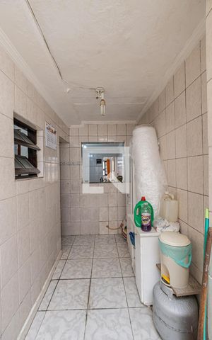 Casa à venda com 80m², 2 quartos e sem vagaÁrea de Serviço 2