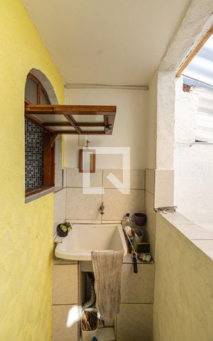 Casa à venda com 80m², 2 quartos e sem vagaVaranda Coberta/Área de serviço
